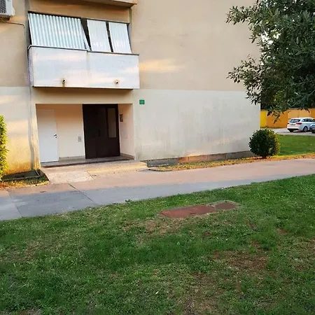 Apartment Zora Blue Pula