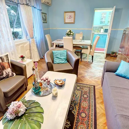 Apartment Zora Blue *